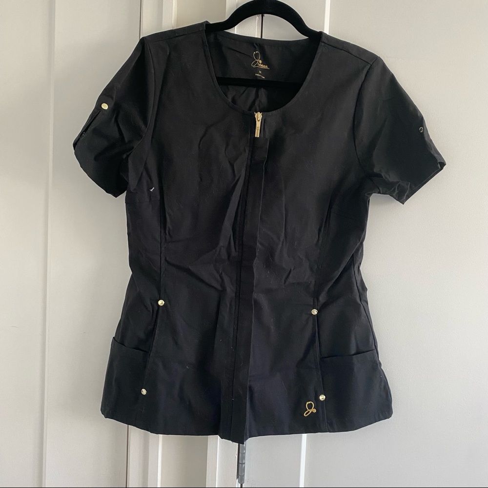 JAANUU SCRUBS TOP